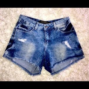 Women’s tie dye distressed cut off shorts size 29